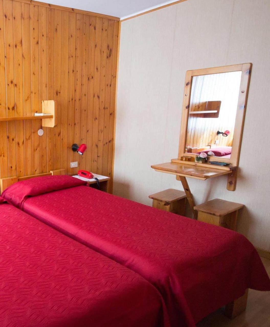 Meublé Albergo Dante Bormio Exterior foto