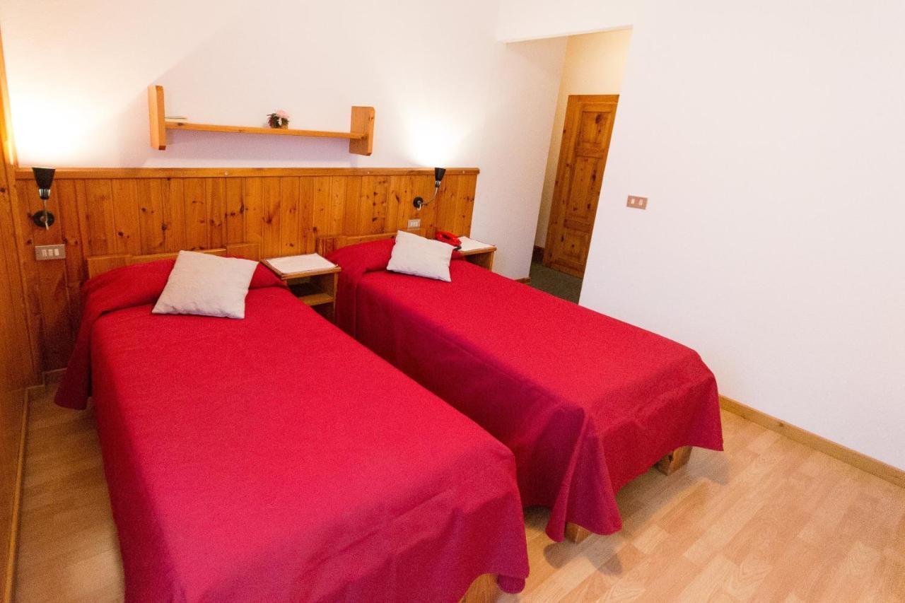 Meublé Albergo Dante Bormio Exterior foto
